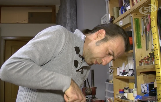 A Montecalvo la liuteria artigianale di Gino Lo Conte: tradizione e sperimentazione