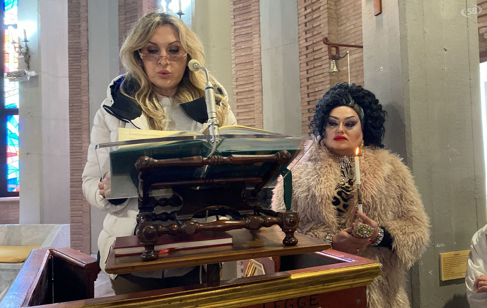 La frana non ferma la Candelora: femminielli a Mercogliano