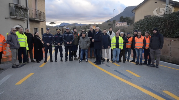 Contrada, dopo la frana riapre la provinciale