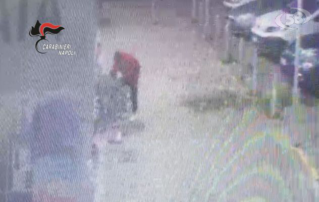 Terrore per una mamma in un supermercato, tenta di rapire un bimbo di 5 anni: 45enne arrestato