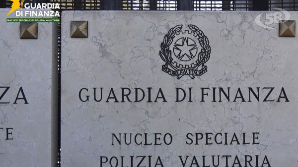 Truffe tramite sms, email e telefono: svuotavano i conti correnti delle ignare vittime. Maxi operazione di Finanza e Dda di Napoli/VIDEO