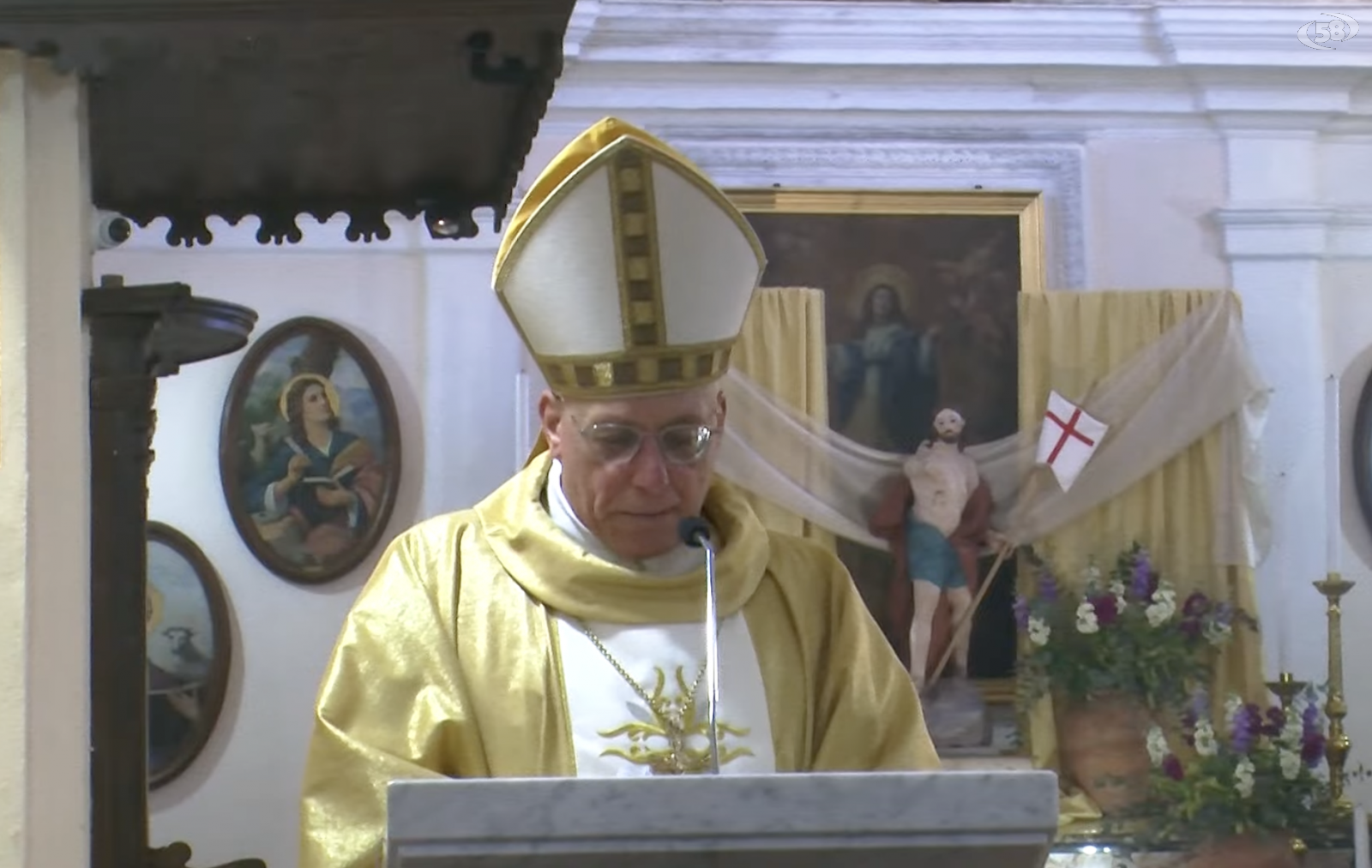  Il Vescovo Melillo a Trevico: "Piena fiducia in Don Claudio" /SPECIALE