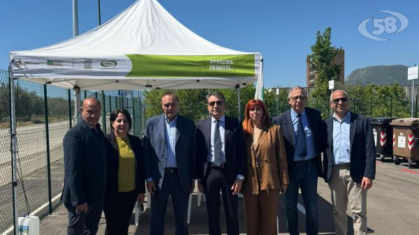 Asia inaugura l'ecopunto. Madaro: "Così migliora anche la raccolta differenziata"