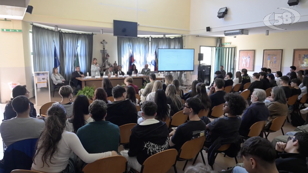 A Grotta studenti progettano montature per "Essequadro"