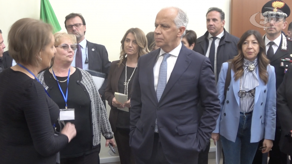 Piantedosi inaugura la mostra sugli Irpini della Costituente
