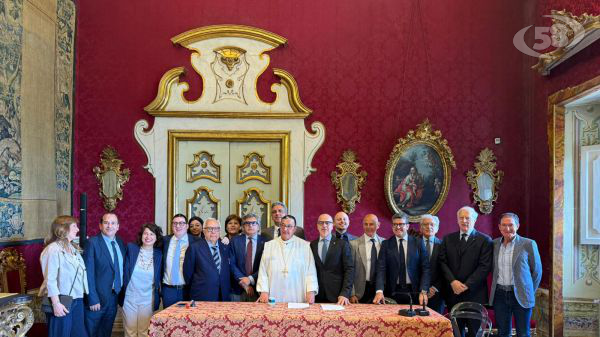 Firma ufficiale del Protocollo d’Intesa tra Rotary Club Avellino, Comune di Mercogliano e Comunità Benedettina