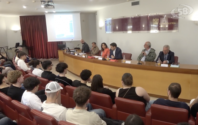 Confindustria incontra i giovani: studenti premiati per progetti innovativi