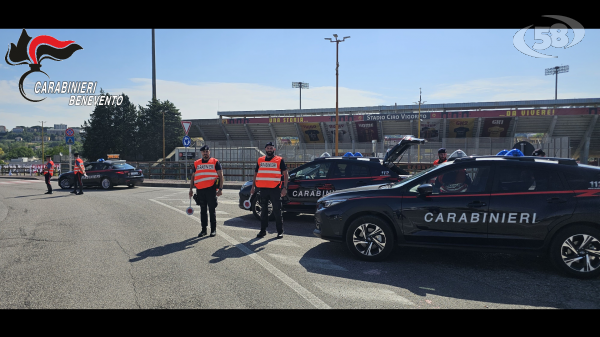 I Carabinieri intensificano i controlli su strade e nei luoghi sensibili, identificate 292 persone