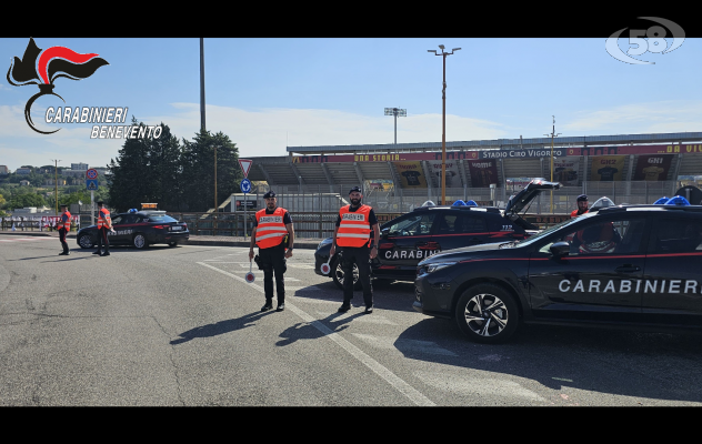 I Carabinieri intensificano i controlli su strade e nei luoghi sensibili, identificate 292 persone