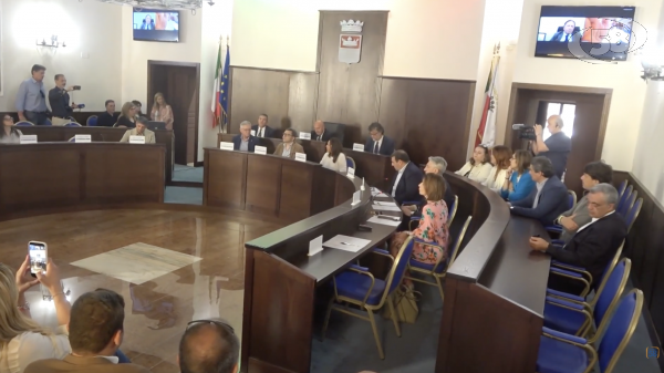 Sponsorizzazione Avellino calcio, Picone contro il vice Spera