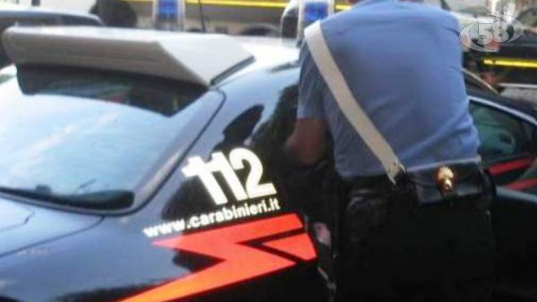 Ruba uno scooter ma non si accorge che è parcheggiato davanti alla Caserma: 28enne arrestato