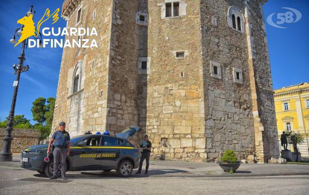 Controlli anti droga della Finanza di Benevento, beccato con hashish