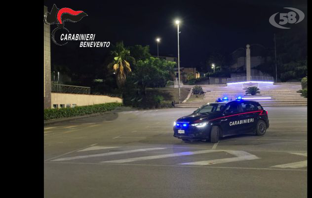 Ragazzi in sella a motorini multati. Scattano anche i sequestri. Uno guidava sul marciapiede