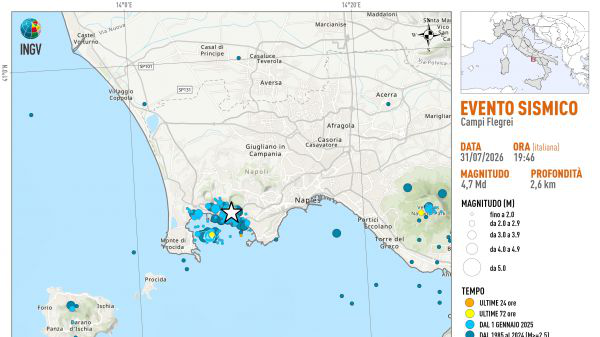 Forte scossa di terremoto ai Campi Flegrei, avvertita anche a Napoli. 21 feriti: due gravi, "sono in codice rosso". Edifici disabitati crollati. Parziale crollo di un traliccio