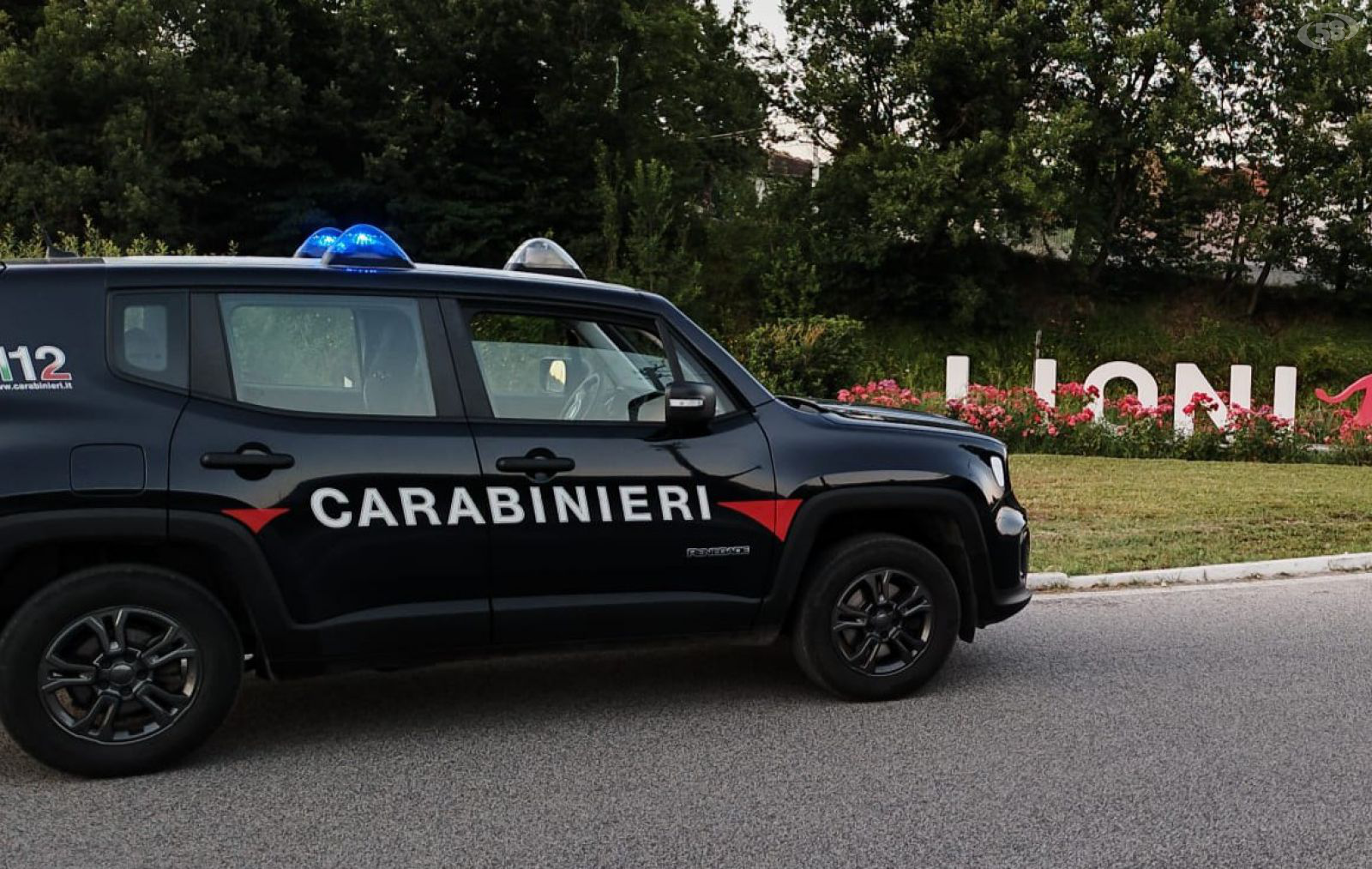 Minaccia di morte e violenza privata: 47enne arrestato