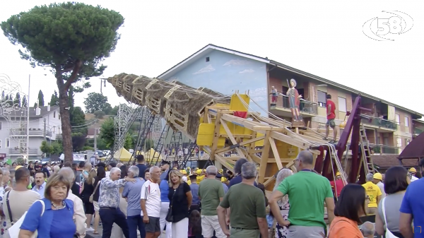 A Flumeri lo spettacolo dell'Alzata del Giglio