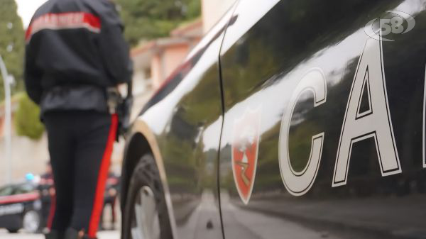 Ubriaco alla guida e patente contraffatta: due giovani denunciati 