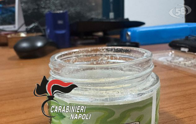 I Carabinieri beccano 4 ragazzi con la nuova e pericolosa droga: white hash. Arrestati