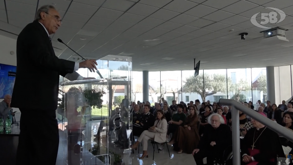 “Le due culture”: a Biogem il rapporto tra scienza, umano e Occidente
