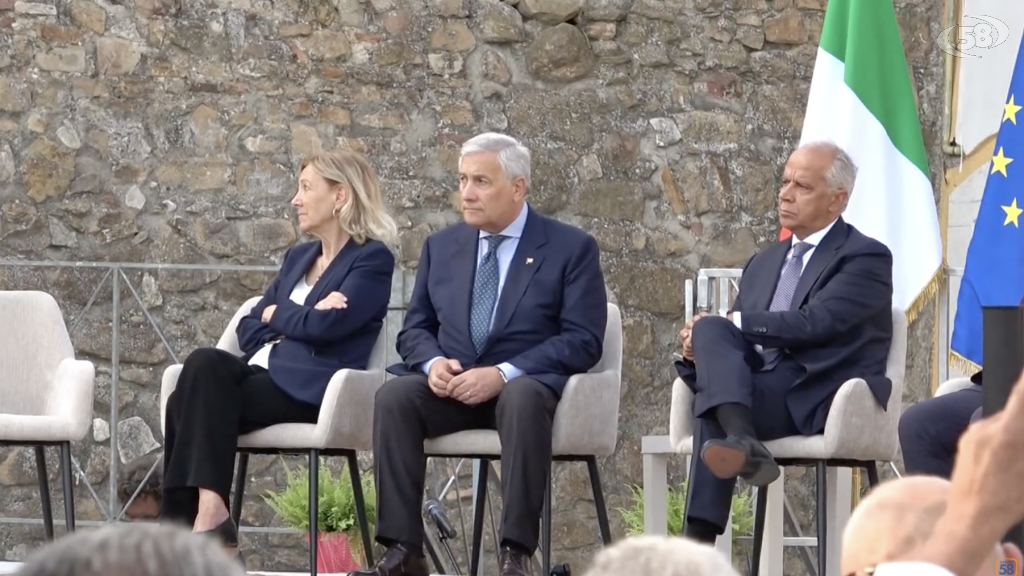 Tajani e Piantedosi a Bonito per rendere omaggio a Covelli