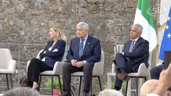 Tajani e Piantedosi a Bonito per rendere omaggio a Covelli