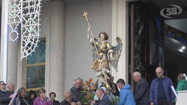 Sturno affida la città a San Michele Arcangelo: per la prima volta la consegna delle chiavi della Città tra tradizione, comunità e preghiera per la pace nel mondo