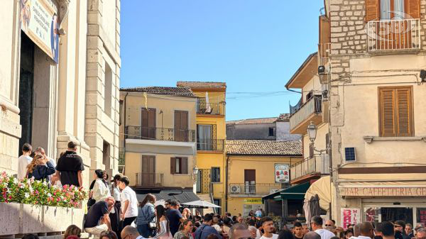 Record di presenze a Pietrelcina. Il sindaco Mazzone: "Straordinario è il richiamo di San Pio nella sua Betlemme"