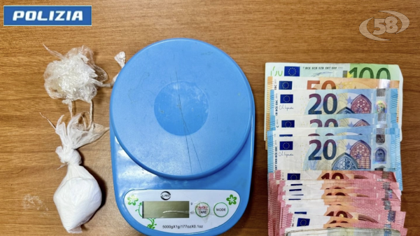 27enne ai domiciliari per spaccio continuava a smerciare droga