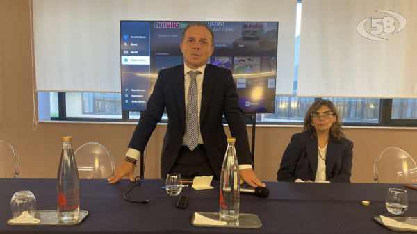 Cateno De Luca vira a destra: alleanza con Meloni. Nasce il movimento di sindaci e amministratori