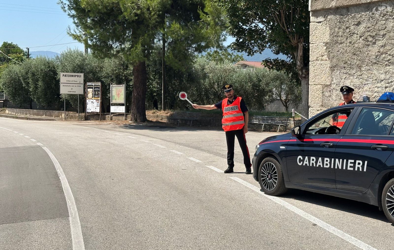 Una denuncia per guida in stato di ebbrezza e tre segnalazioni per droga