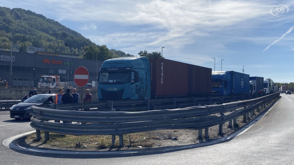 Caro carburanti, proteste anche in Irpinia: "Siamo allo stremo"