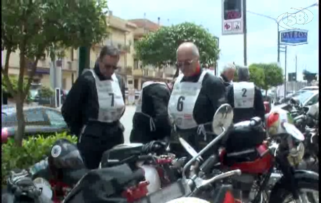 Il Motogiro fa tappa ad Ariano: ma l'asfalto malmesso delude i concorrenti/VIDEO