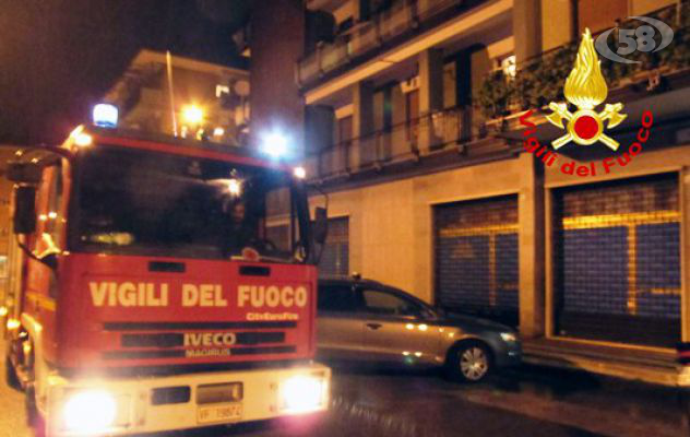 Montoro, fiamme nella cucina di un appartamento. Madre e figlia in salvo