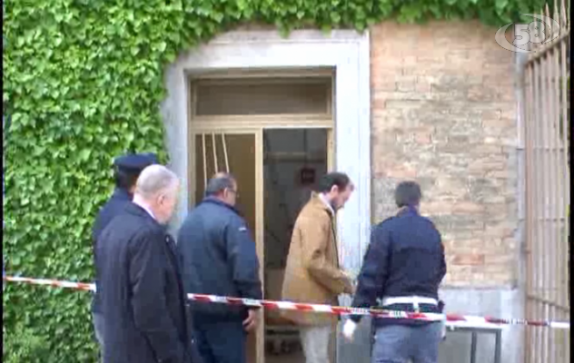 Ariano, artigiano si spara con un fucile all'interno del cimitero/VIDEO. Tricolle sotto shock