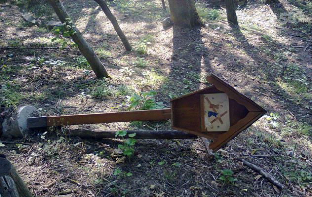 Ariano, vandali in azione a Pasteni: prese di mira le edicole della Via Crucis/VIDEO