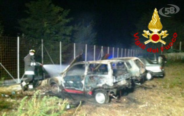 Taurano, due auto in fiamme nella notte