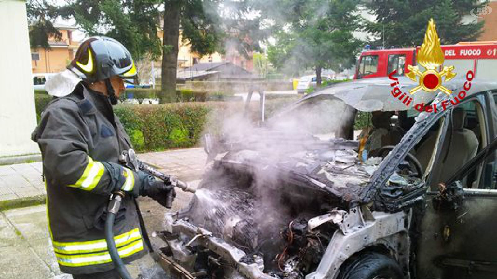 incendio auto 