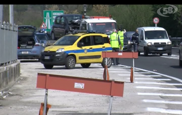 Tragico incidente: donna muore, grave il marito/VIDEO