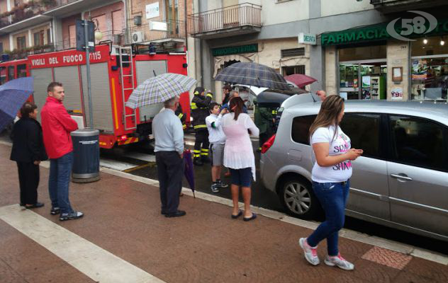 Grottaminarda, paura in centro: fumo e fiamme/VIDEO