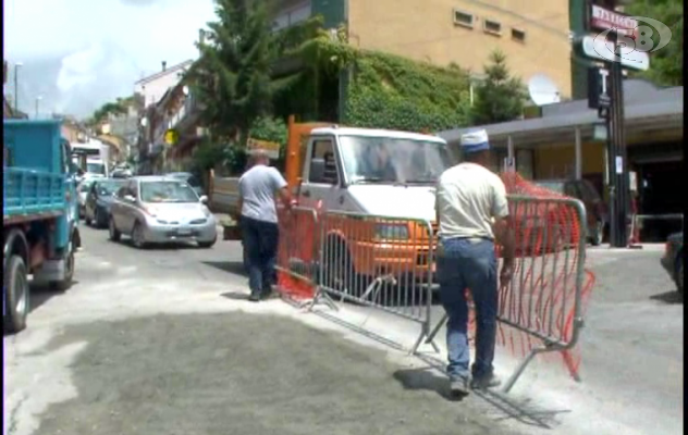 Ariano, voragine chiusa: circolazione torna regolare