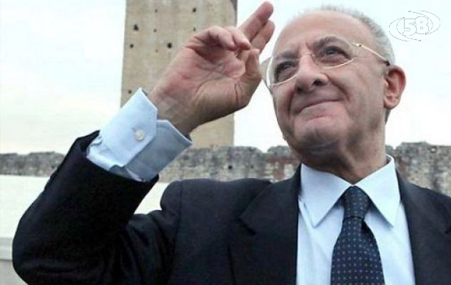 De Luca show: ''Non temo nessuno, voi portate seccia. In Campania serve la rivoluzione''/INTERVISTA