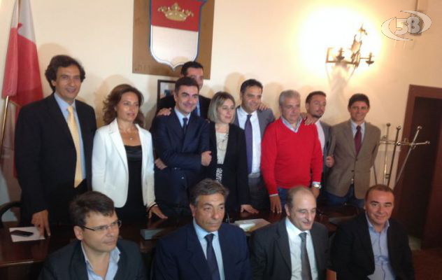 Inizia l'era Gambacorta: ''Non chiedo tessere di partito, ma impegno per l'Irpinia''/video