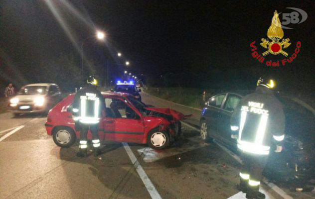 Venticano, incidente stradale sulla Appia: ragazza in ospedale