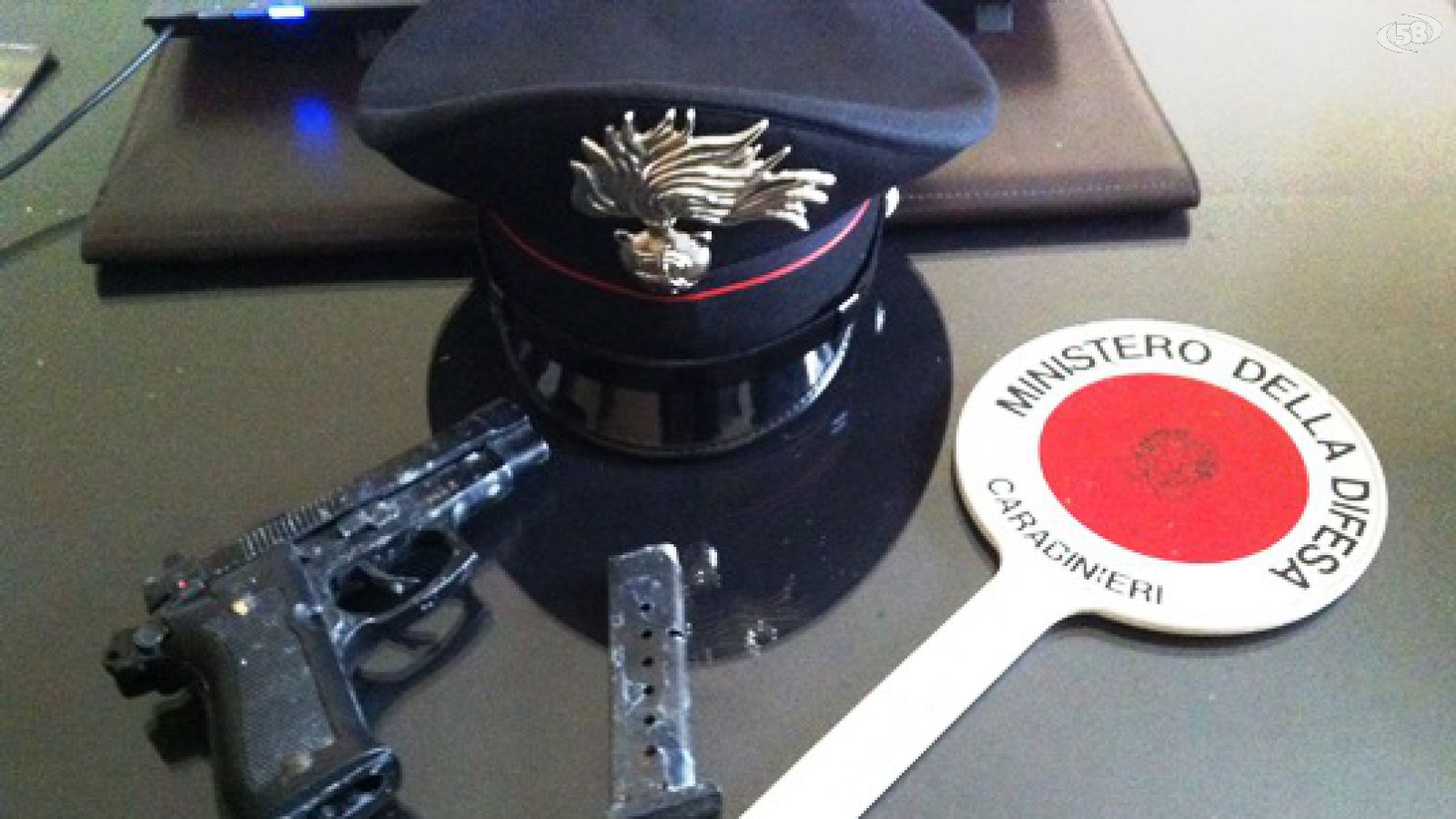 carabinieri pistola