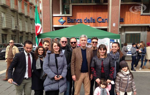 Forza Italia in piazza contro le tasse del governo Renzi/VIDEO