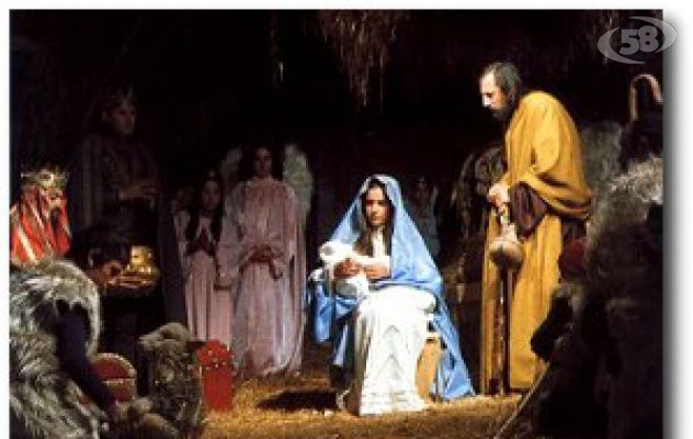 Ariano, successo per il suggestivo presepe del rione San Rocco/VIDEO