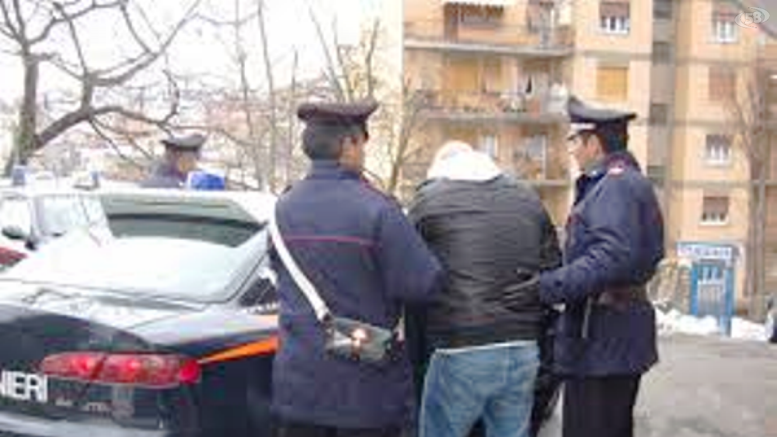 carabinieri mirabella arresto