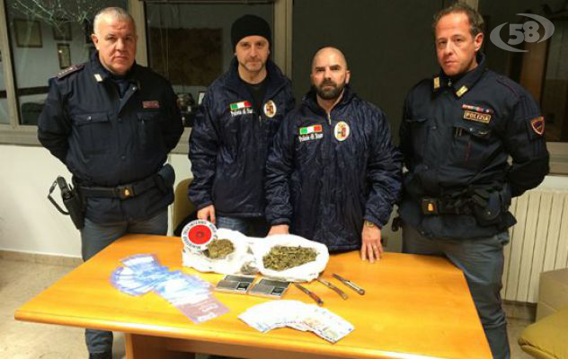 Buste di marijuana nel sottotetto, arrestato spacciatore