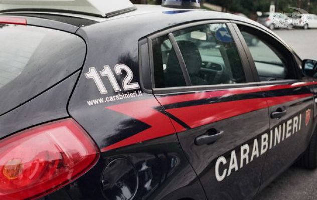 Ferisce la compagna con un coltello: denunciato