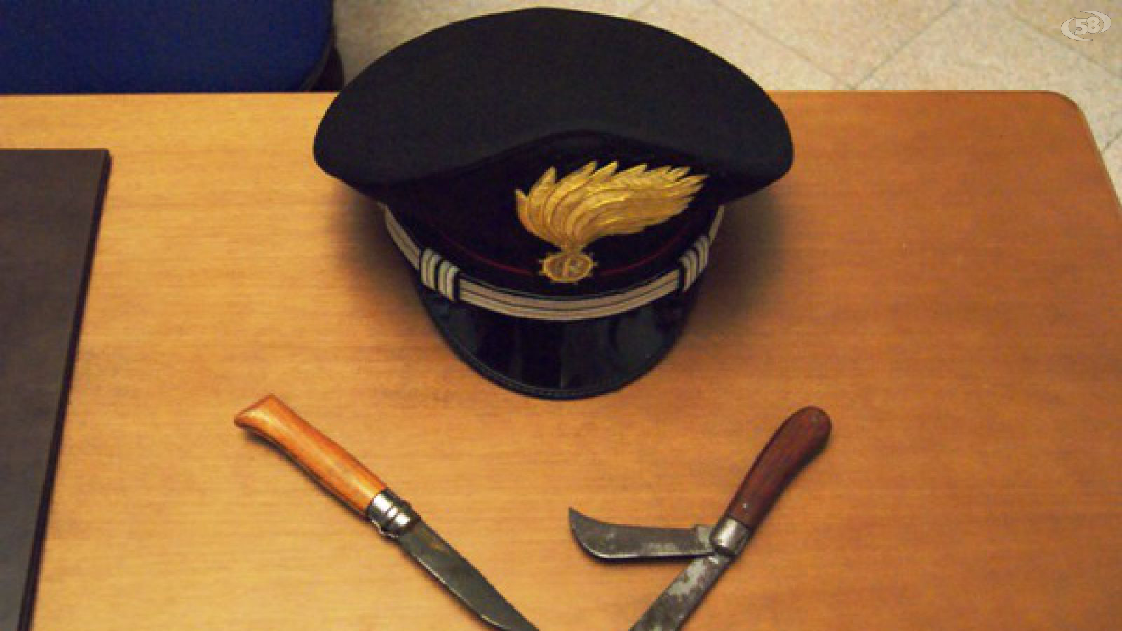 carabinieri coltelli